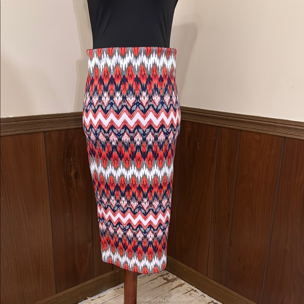 Sequin HeartsStylish Zigzag Patterned Skirt - Blue, Red and White. Size Medium
